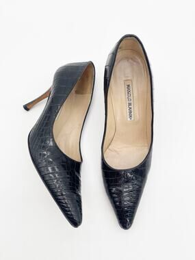Manolo Blahnik Vintage Black Genuine Alligator Leather Pointed Toe Pumps IT 38.5